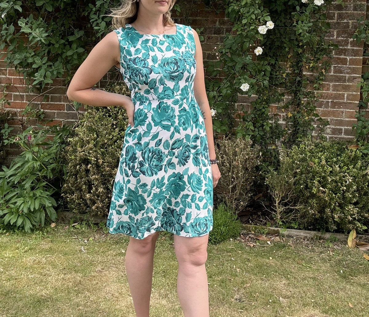 Vintage 1950 Size XS 6 & 8 Green Floral Summer Dress