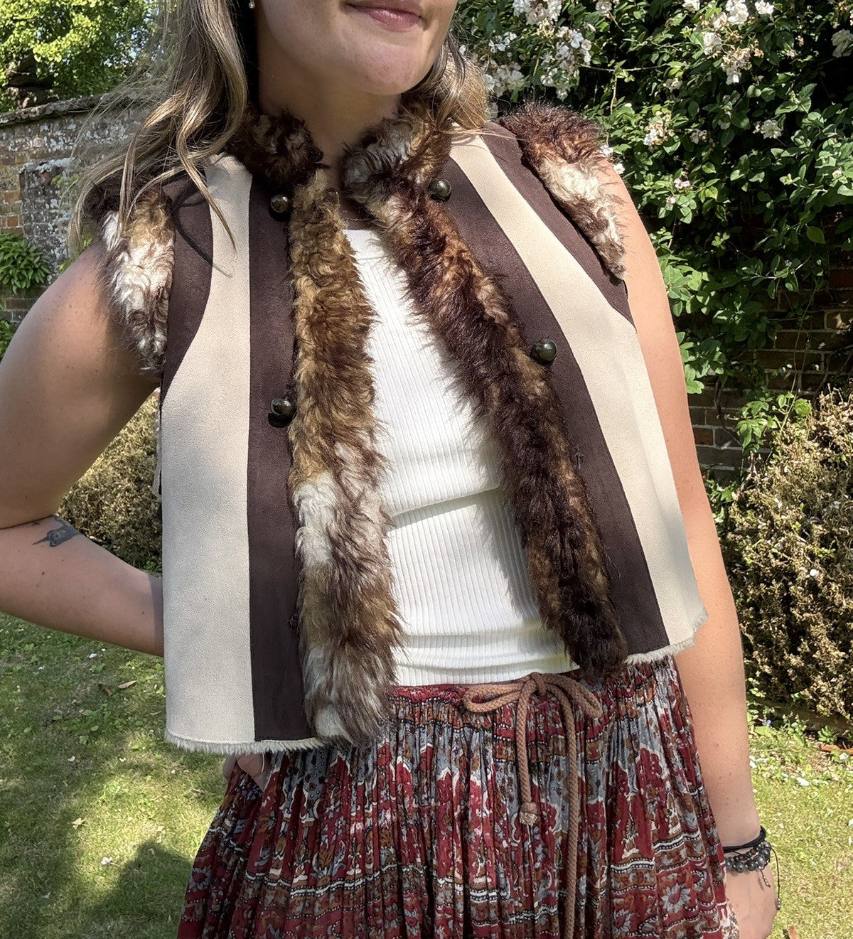 Vintage 90s/Y2K Size M 8-12 Faux Shearling Cropped Waistcoat Evie