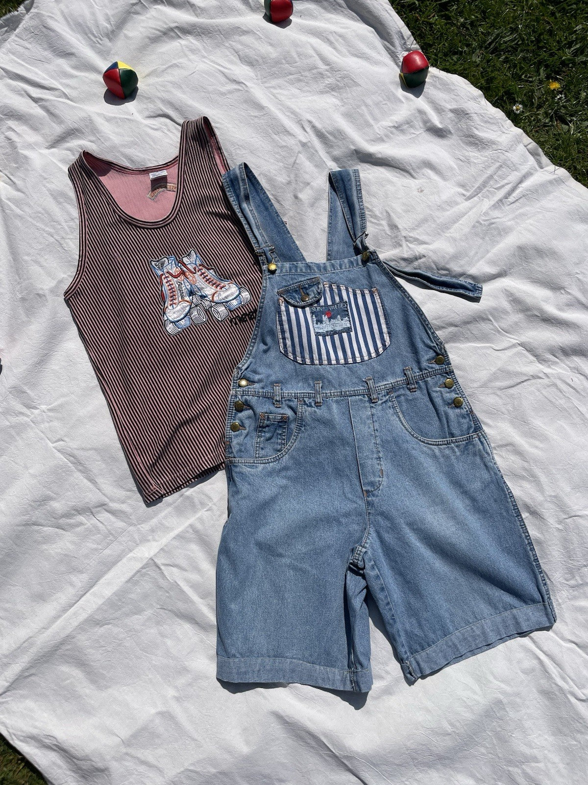 Vintage 80s Size M 10-14 Pink Striped Roller Skates Embroidered Tank Top Vest