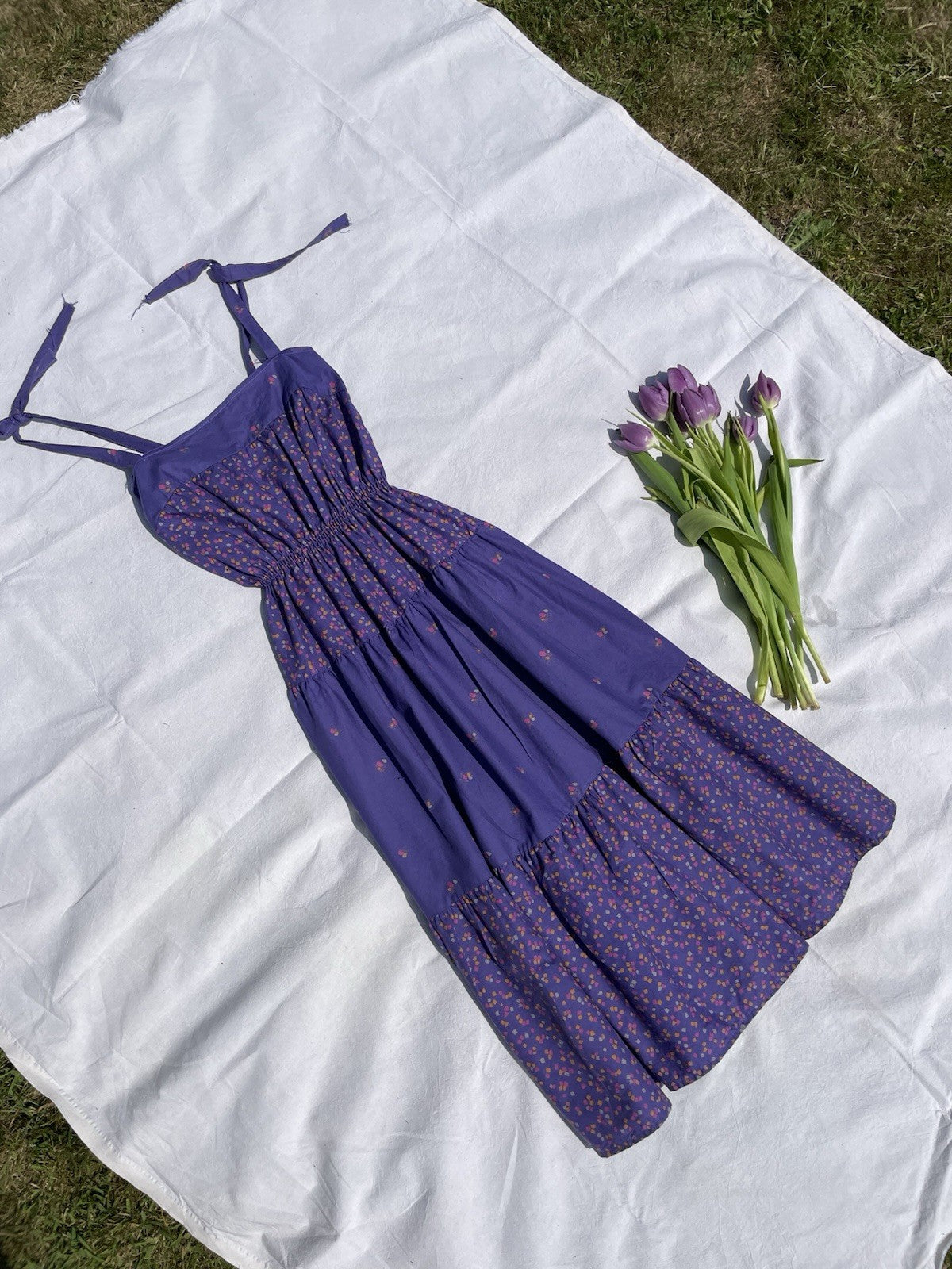 Vintage Size S 6-10 Purple Ditsy Patterned Tiered Sun Dress