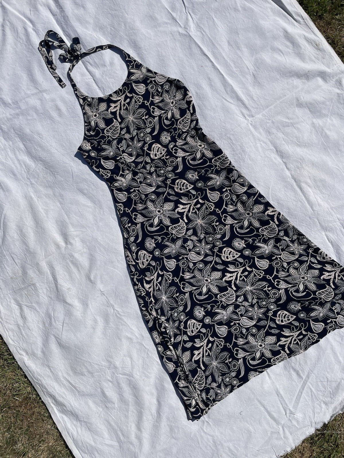 Vintage M 8-12 Navy Floral Halterneck Midi Sundress