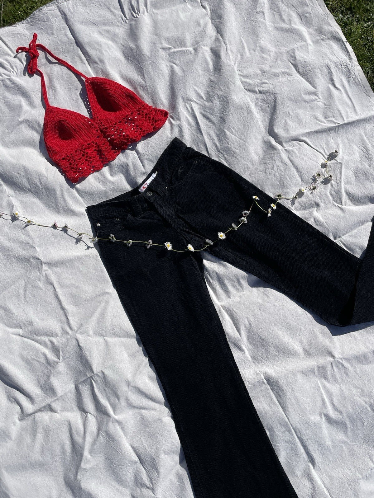 Size XS 6-8 Red Crochet Boho Hippy Halterneck Knit Crop Top