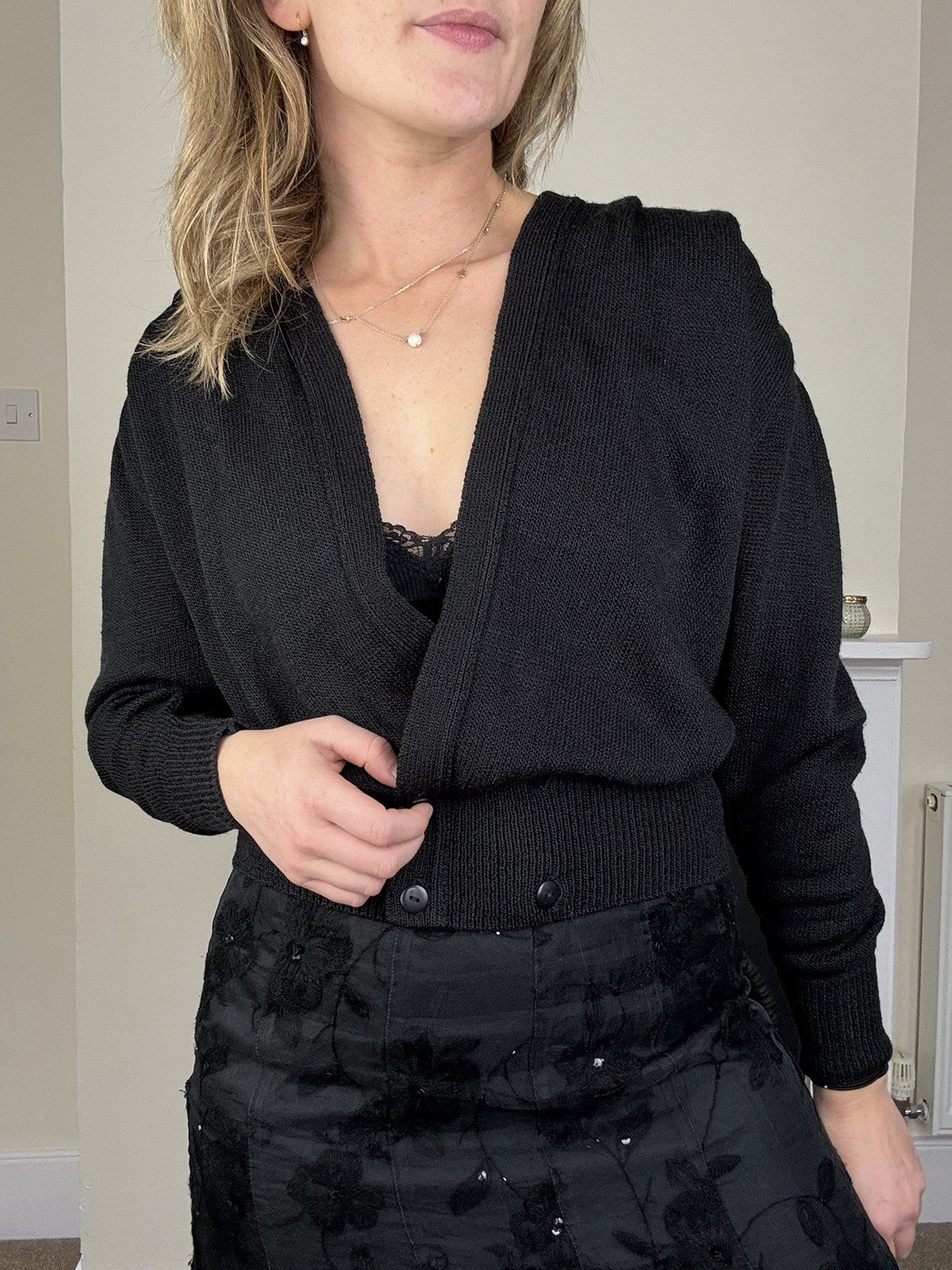Vintage 80s Size L 10-14 Black V-Neck Knit Cardigan Keeno