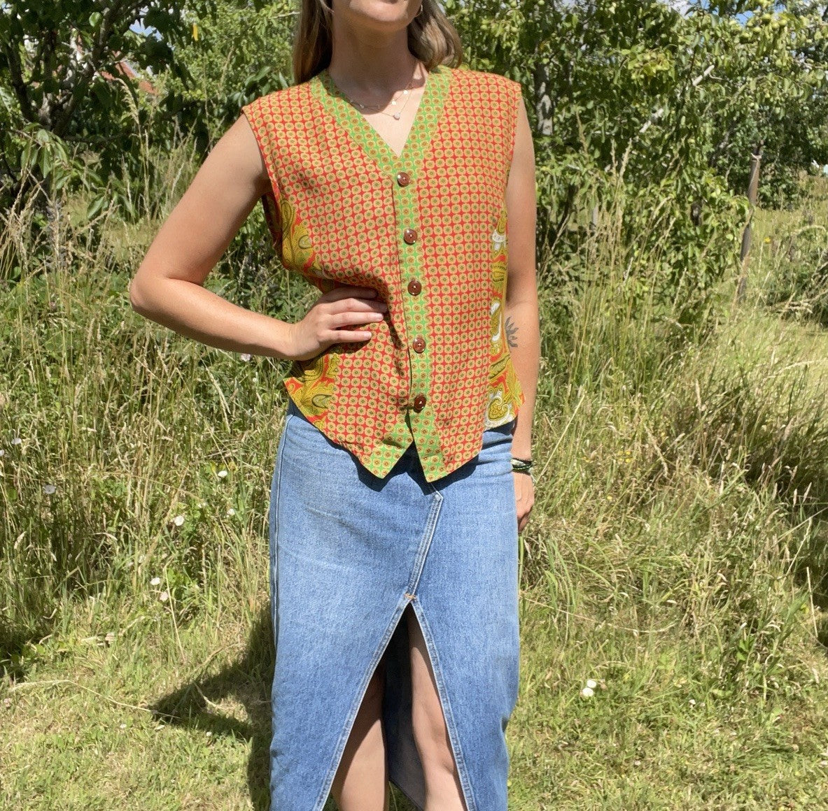 Vintage Size L 10-14 Red Green Boho Patterned Sleeveless Summer Top Superior