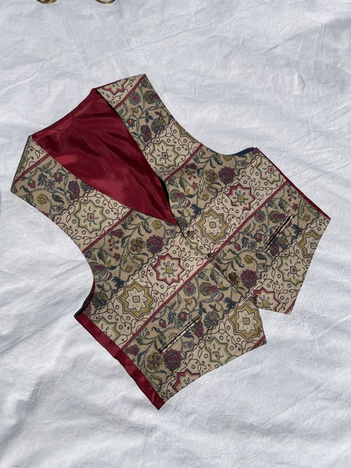 Vintage Size 2XL 16-18 Linen Tapestry Floral Button Front Waistcoat
