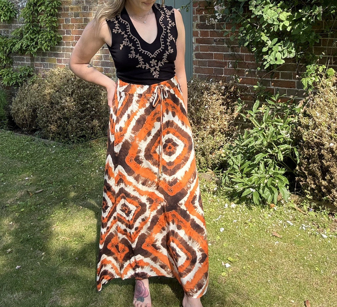 Vintage 2000s Size M 12-14 Orange Boho tie Dye Midi/Maxi Skirt Michael Kors